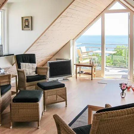 Beautiful In With 2 Bedrooms *