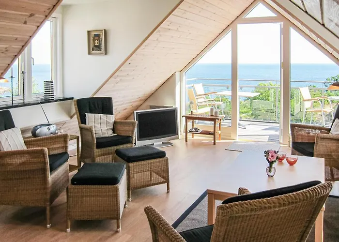 Beautiful In With 2 Bedrooms *