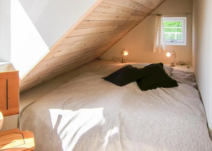 Apartment Beautiful In With 2 Bedrooms Gudhjem